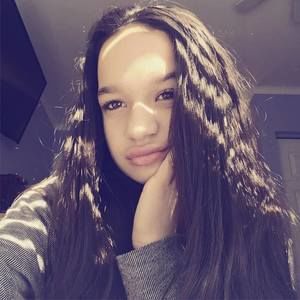 Meet your Posher, Joanie